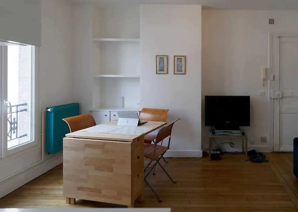 Quiet Apartment Near Montmartre-1